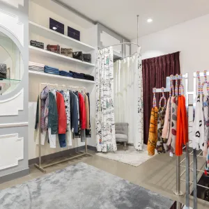 Vignette l'essayage des vêtements