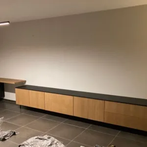 Vignette En cours de montage par l'artisan ébéniste