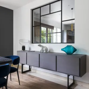 Vignette La salle à manger avec une verrière vers la cuisine