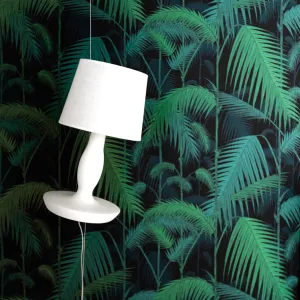 Vignette lampe sur papier peint feuillage