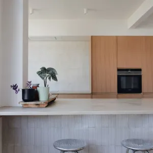 Vignette Cuisine bois et mortex tabouret Habitat