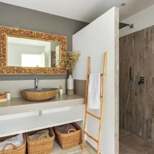 Vignette salle d'eau esprit nature vasque en pierre