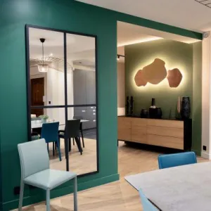 Vignette Salle à manger avec mur vert