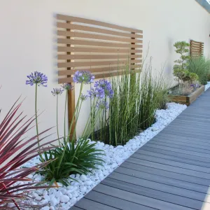 Vignette Peggy Guezello 1001 idées architecte paysagiste/ piscine/ végétaux et habillage bois