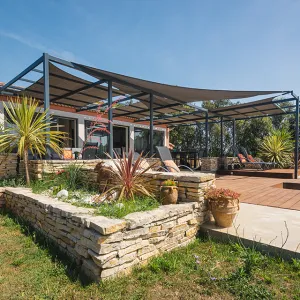 Vignette Rénovation de la piscine et des ses alentours paysager