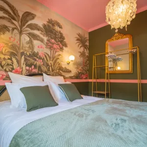 Vignette Aménagement unique et haut de gamme d'une chambre parentale by Lydie Pineau à Saumur (49)