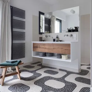 Vignette Les mosaïques de la salle de bain parentale