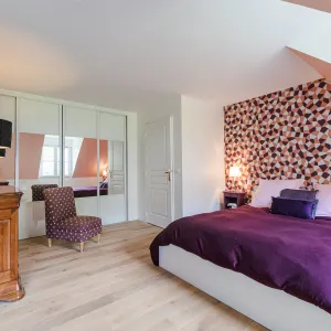 Vignette Vue sur la suite parentale aux couleurs acidulées, par CREA DECO, Décoratrice UFDI à Honfleur