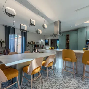 Vignette Rénovation intérieure à Canohès : transformer un intérieur bloqué en lieu fluide, lumineux et fonctionnel