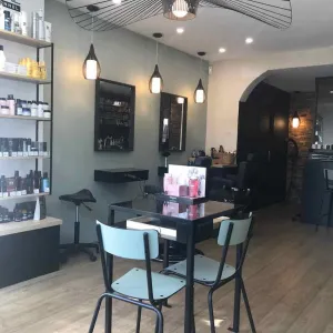 Vignette Convivialité dans un salon de coiffure