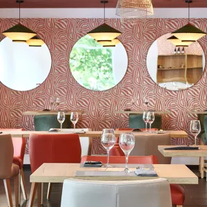 Vignette Salle restaurant hôtel le Bayonne