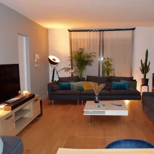 Vignette séjour cosi et éclairage indirect