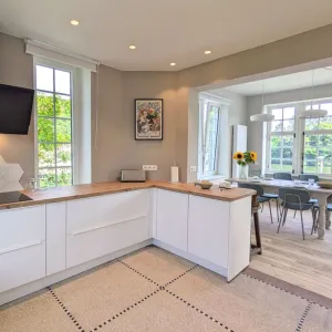 Vignette Gîte vue Meuse - mix chiné et neuf - Cuisine ouverte