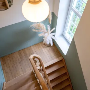 Vignette Gîte vue Meuse - escalier rénové