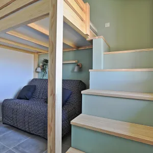 Vignette Un escalier qui cache bien des rangements