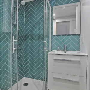 Vignette Une salle d'eau compacte mais efficace !