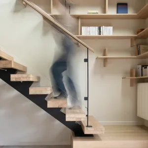 Vignette Un escalier sur mesure pensé comme une pièce architecturale à part entière