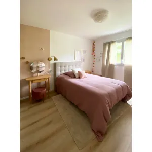 Vignette Une chambre de pré-ado déclinée de roses